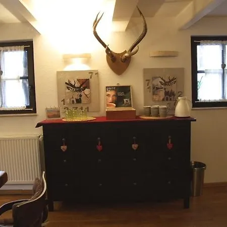 Gastezimmer Haus Tenk Penzion 3*