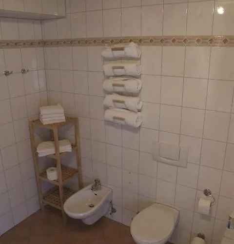 Gastezimmer Haus Tenk